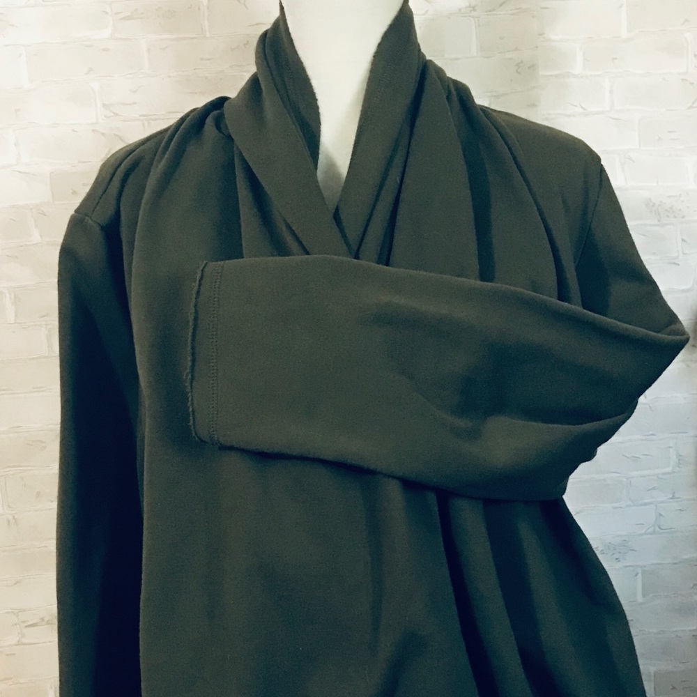 Katie’s Kloset forest green open sweatshirt XL cozy
